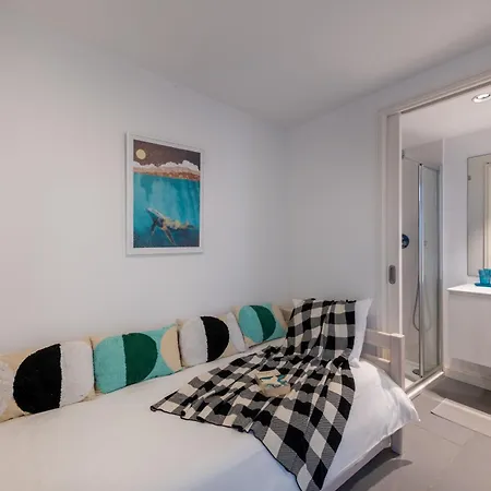 בית נופש Recently Renovated 4 Bdr With Ocean Views *