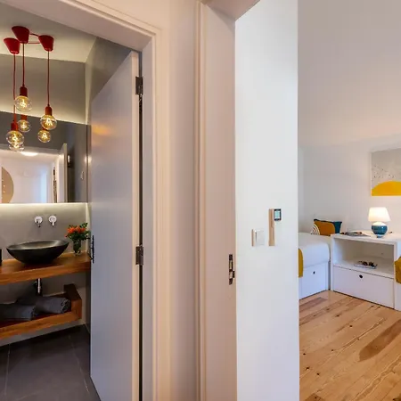 בית נופש Recently Renovated 4 Bdr With Ocean Views אלבור