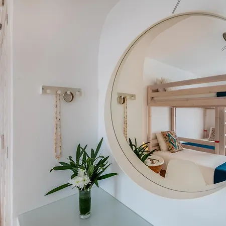 Recently Renovated 4 Bdr With Ocean Views Holiday home