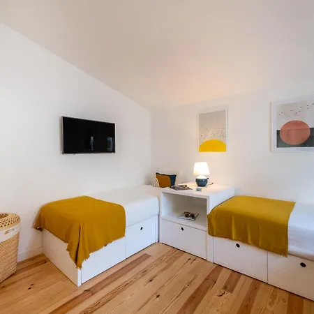 Recently Renovated 4 Bdr With Ocean Views Holiday home Alvor